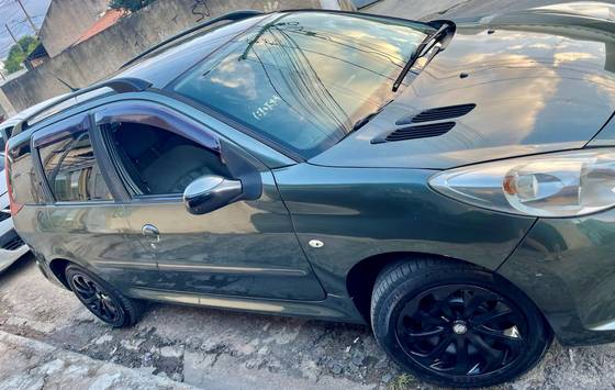 PEUGEOT 207 1.4 XR SW 8V FLEX 4P MANUAL PEUGEOT 207 1.4 XR SW 8V FLEX 4P MANUAL